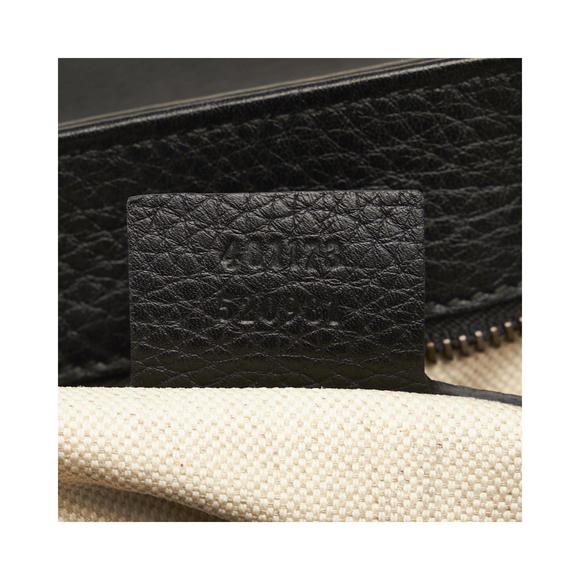 GUCCI Women's Leather Shoulder Bag with GG Marmont Design in Black - Picture 8 of 9